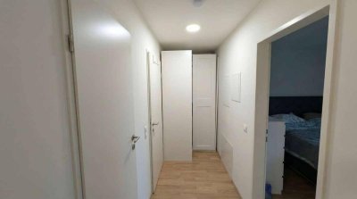 Vollmöblierte 2-Zimmer-Wohnung mit Balkon