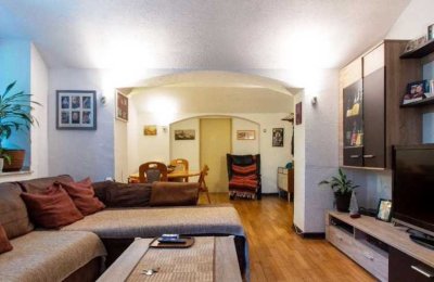 4-Parteien Haus im traumhaften Villenviertel mit viel Potential