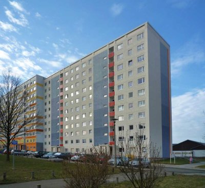 Sanierte 3-Raum-Wohnung mit Wanne und Balkon in ruhiger Lage