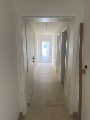 Erstbezug nach Sanierung: Schöne 3,5-Zimmer-DG-Wohnung mit gehobener Innenausstattung in Neckarsulm