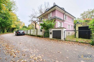LEBEN UND ARBEITEN UNTER EINEM DACH
Villa in Dachau mit Gewerbeanbau!