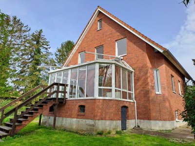 modernisiertes 5-Zimmer-Einfamilienhaus mit Wintergarten, 3 Bädern und Vollkeller