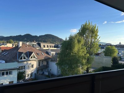 Eigentumswohnung in ruhiger Lage inkl. Tiefgaragenstellplatz und großer Loggia in Südwestausrichtung