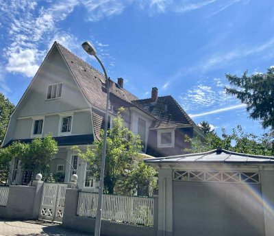 Charmante ETW in Historischer Villa am Paul-Martin-Ufer-Neuostheim
