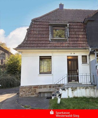 Reihenendhaus (teilmodernisiert)  auf großem Grundstück