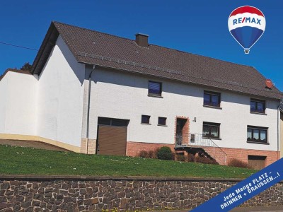 GERÄUMIGES Wohnhaus für die GROSSE Familie od. für 2 GENERATIONEN mit schönem Garten + 3 Garagen..!