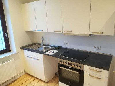 Schöne sanierte 2 Zimmer Wohnung