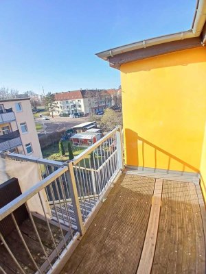 Helle 3-Raum-Wohnung mit Balkon zu vermieten.