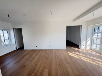 2.OG -Gemütliche 4-Zimmerwohnung mit Balkon