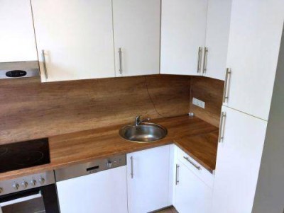Ruhiger 3 ZIMMER-NEUBAU + West-Balkon + extra Küche möbliert + Bad mit Dusche und Fenster + extra WC