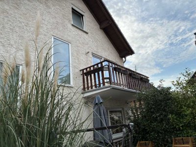 Helle 2-Zimmer-Wohnung mit EBK, Kaminofen +Balkon