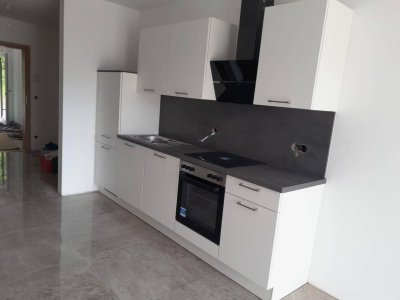 Stilvolle 2-Zimmer-Wohnung mit Terrasse &amp; Grünfläche in ruhiger Lage von Grafendorf