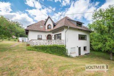 DOMIZIL - großzügiges Ein- bis Zweifamilienhaus mit weitläufigem Garten und Garage in Haupersweiler!