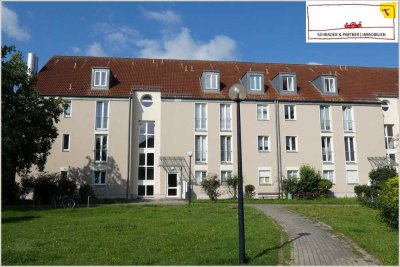 Sonnig + grün mit solider Rendite: top gepflegt 2,5 -Zi.-Whg. mit Balkon + TG Stellplatz (VERMIETET)