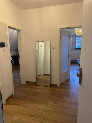 Helle 3,5-Zimmer Wohnung im DG - Möbliert - befristet für 1 Jahr