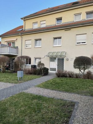 Exklusive, gepflegte 2-Zimmer-DG-Wohnung mit Balkon und EBK in Heppenheim (Bergstraße)