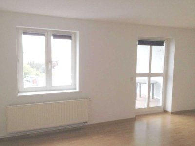 ** Schöne 2-Zi.-Wohnung mit Balkon zu vermieten **