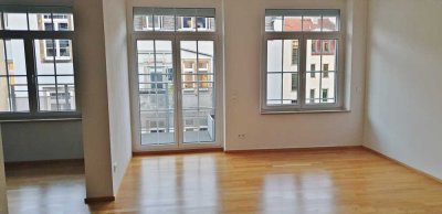City-Loft! 3-R-Whg. mit Balkon und Parkhaus. Ruhig, in 3. Reihe DD Äußere Neustadt