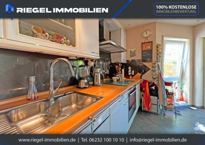 Sie hier? Wir auch! DHH in toller Lage mit großzügiger Wohnfläche von ca. 217 m² und ca. 201m² Gfl.