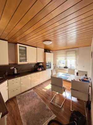 Einfamilienhaus mit kleiner Scheune im Herzen von Goldbach