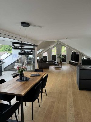 Geschmackvolle 2,5 Zimmer-Dachgeschoss-Wohnung mit Dachterrasse &  Einbauküche in Sigmaringen