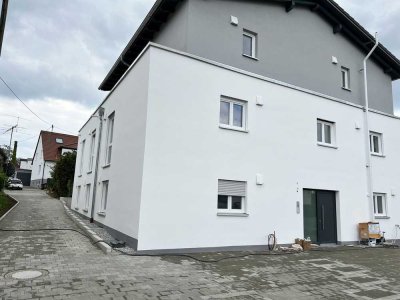 ab 15.06.2024 - Neubau 88 qm 3,5-ZKB Balkonwohnung inkl. PV Anlage & Wallboxen