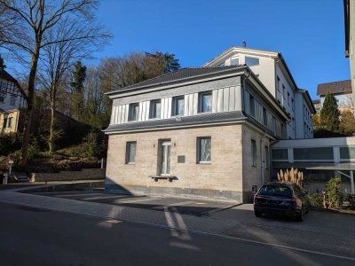 Schöne 2,5-Zimmer-Wohnung mit gehobener Innenausstattung mit Terrasse und Wintergarten in Velbert