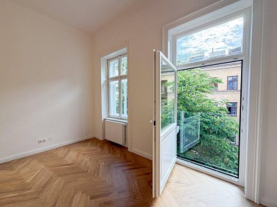 Erstbezug nach Generalsanierung | Ruhiger Altbau mit Balkonoption | NÄHE Votivkirche