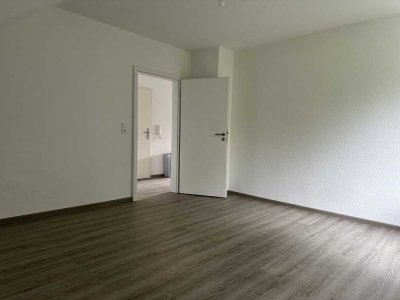 Exklusive 2,5-Zimmer-Dachgeschosswohnung in Bochum & Gartennutzung