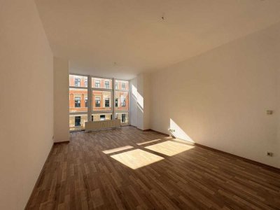 moderne 4 Zimmerwohnung mit Gäste-WC in Reudnitz!