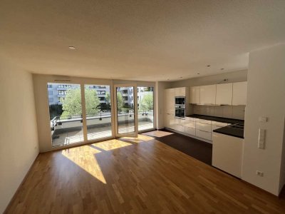 Helle 3-Raum-Wohnung mit Einbauküche in Petershausen