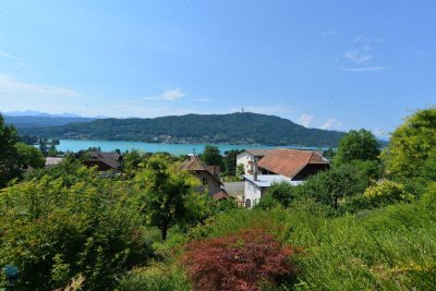Beeindruckende Seeblick-Wohnung am Wörthersee zu verkaufen: 128 m" WNF plus 35 m" Südterrasse, TG, Kellerabteil