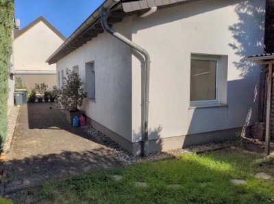 Schönes kleines 2-Zimmer Haus mit Garten