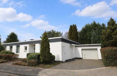 Freistehender Bungalow - ca. 266 m² Wohn-/Nutzfläche - 689 m² Grundstück - Sac