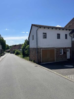Stilvolle, sanierte 1-Raum-Dachgeschosswohnung in Mosbach