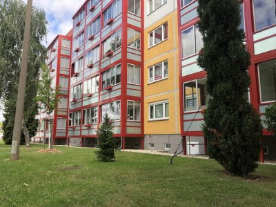Verglastem XXL-Balkon, Aufzug, toller Ausblick - Ihre neue 2-Raum-Wohnung