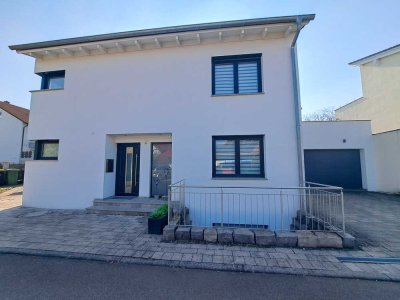 EINZIEHEN UND WOHLFÜHLEN - Traumhaus sucht Nachmieter