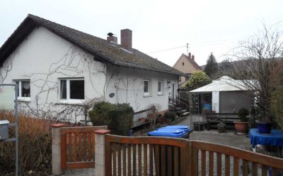 -- Charmantes Einfamilienhaus mit Garage und Garten in Schweppenhausen gesucht?--