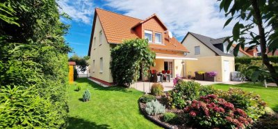 Elegantes 4-Raum-Einfamilienhaus mit geh. Innenausstattung und EBK in Mariendorf (Tempelhof), Berlin