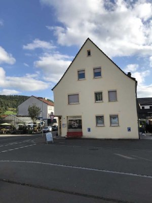 Ansprechende, gepflegte 3-Zimmer-DG-Wohnung zur Miete in Albstadt-Truchtelfingen