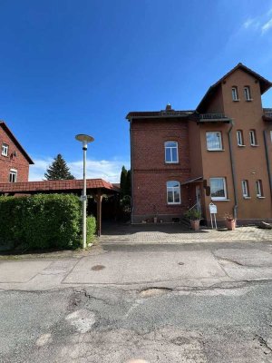 Sanierte Doppelhaushälfte auf liebevoll angelegtem Grundstück zu verkaufen!