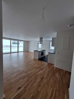 Schöne 2-Zimmer Neubau-Wohnung mit EBK