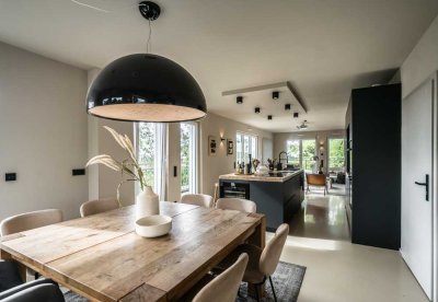 Exklusives Neubau-Penthouse über zwei Ebenen mit traumhaften Blicken ins Grüne bis nach Mainz!