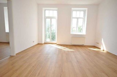 Geräumige 2-Raumwohnung mit Aufzug, Keller und vielseitigen Komfort