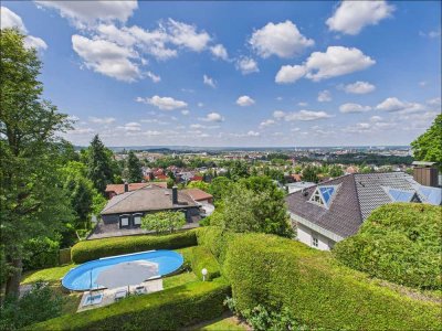 Exklusives Einfamilienhaus am Godelsberg: Raffinesse trifft zeitlose Eleganz!
