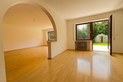 Klasse EG Wohnung mit Garage und großem Garten
