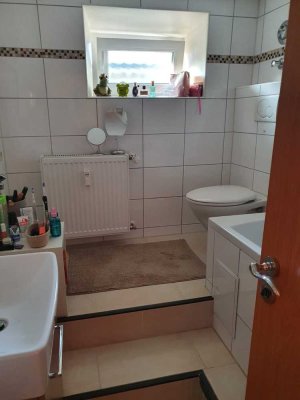 Freundliche und sanierte 1-Raum-Souterrain-Wohnung mit gehobener Innenausstattung in Herzogenrath