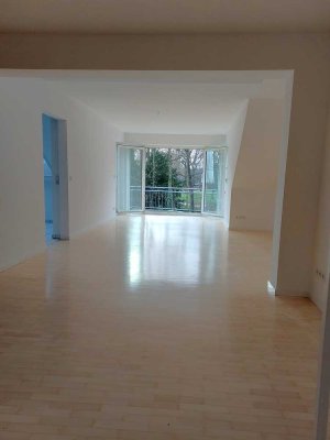 Wunderschöne 3 ZKB-Maisonettewhg. mit Balkon und TG-Stellpl./MZ-Oberstadt/Grüngürtel nahe Uniklinik