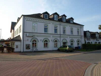 Schöne, geräumige Altbauwohnung