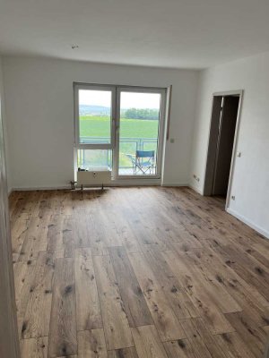 Exklusive 2-Zimmer-Wohnung mit gehobener Innenausstattung mit Balkon und EBK in Bad Kreuznach